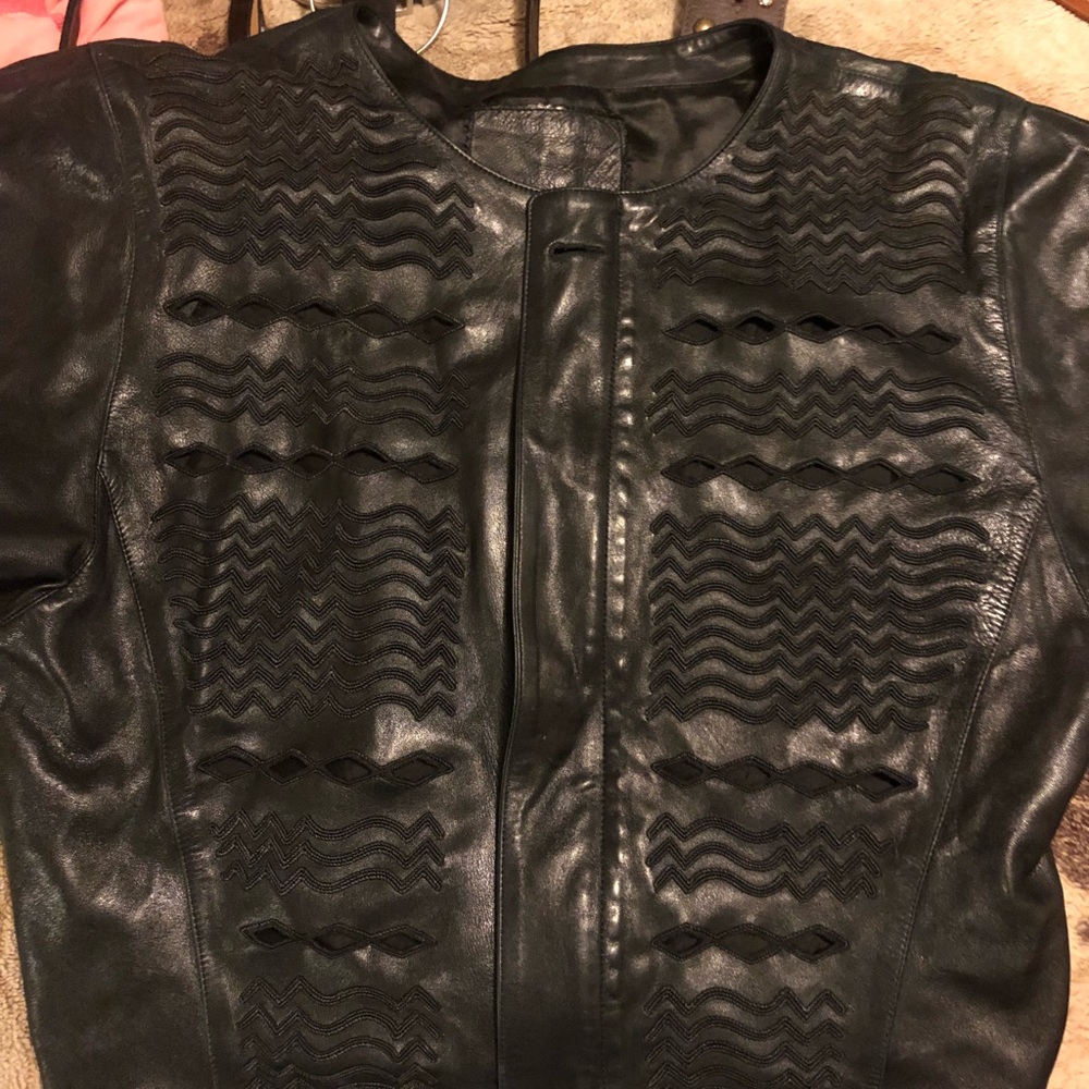 💫HP!🥳🥰💫Vintage Leather Aztec Laser Cut Jacket - Picture 5 of 14
